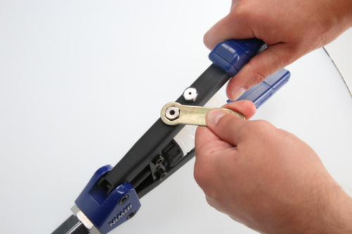 Brilliant Tools Nietzange