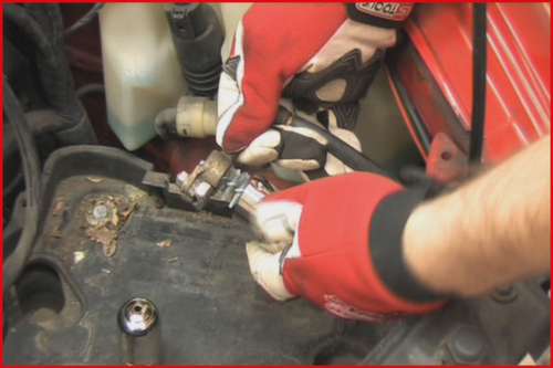 KS Tools Batteriepol- und Klemmen-Reinigungsbürste