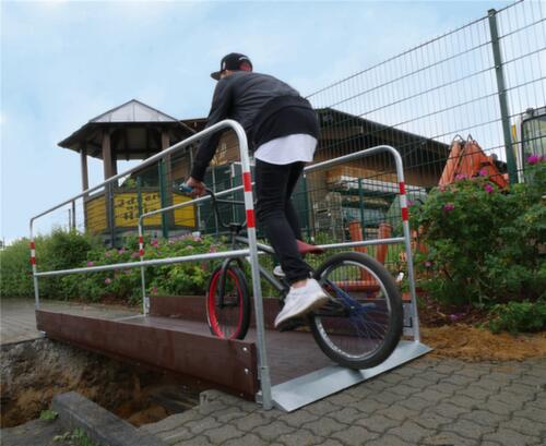 Schake Grabenbrücke mit Trittfläche aus Holz, Länge x Breite 2200 x 1000 mm Milieu 1 L