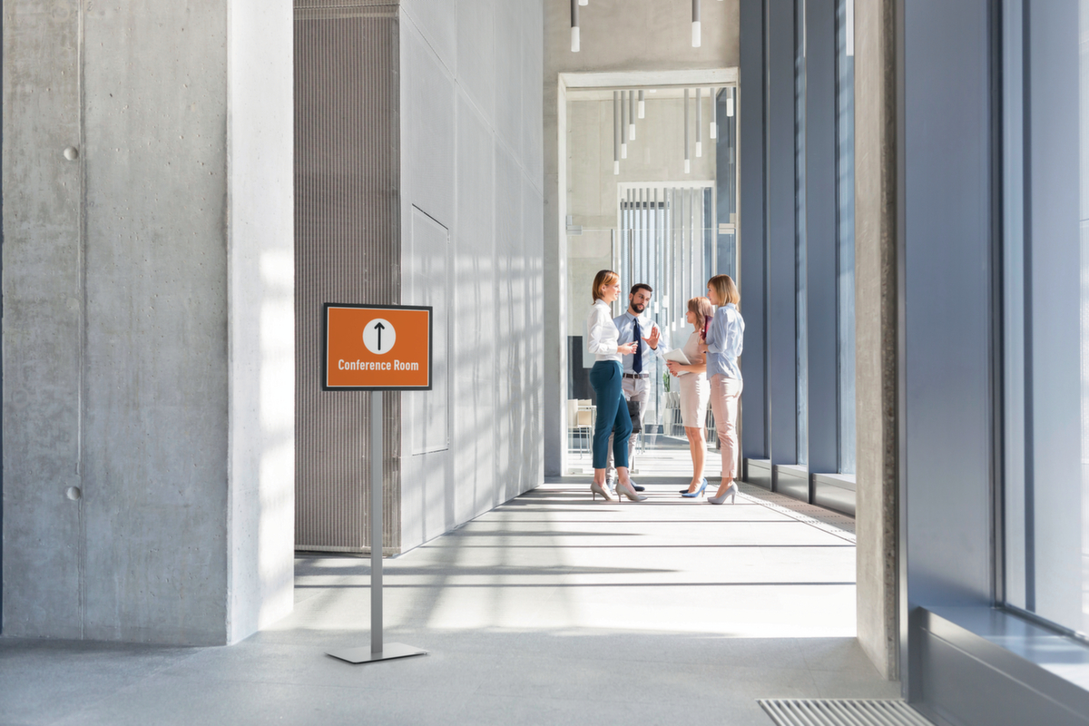 Durable Infoständer INFO STAND BASIC, Höhe x Breite x Tiefe 1402 x 323 x 305 mm Milieu 4 ZOOM